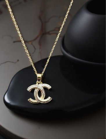 LUXE CC NECKLACE/ PENDANT ( Gold) LUXE CC NECKLACE/ PENDANT ( Gold)