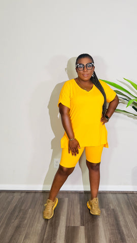 CUTTIE 2PC SHORTS V-NECK LOUNGE SET(Neon Yellow) CUTTIE 2PC SHORTS V-NECK LOUNGE SET(Neon Yellow)