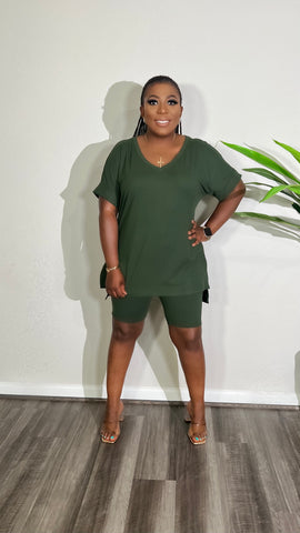 CUTTIE 2PC V-NECK SHORTS LOUNGE SET(Olive) CUTTIE 2PC V-NECK SHORTS LOUNGE SET(Olive)