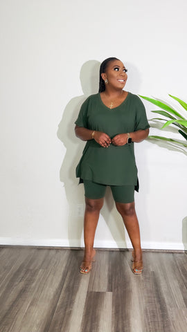 CUTTIE 2PC V-NECK SHORTS LOUNGE SET(Olive) CUTTIE 2PC V-NECK SHORTS LOUNGE SET(Olive)