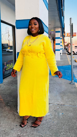 BLOOM SCULPT 3D FLOWER CINCH-BACK SWEATER DRESS (Yellow)