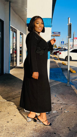 BLOOM SCULPT 3D FLOWER CINCH-BACK SWEATER DRESS