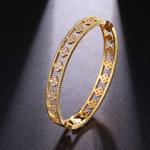 AURELIA 18K INSPIRED FLORAL CZ MOTIFS BANGLE