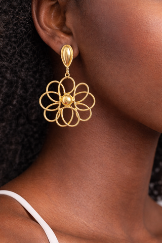 Elysara Drop Earrings (Gold)