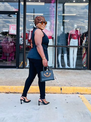 NINA GOLD BUTTON SLEEVE LESS JACKET TOP (Black)