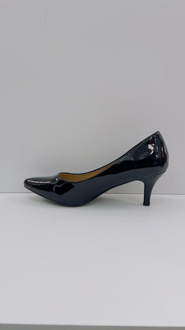 CHERRY POINTED TOE LOW HEELS ( PATENT BLACK)