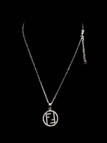 Finesse Luxe Medallion Necklace (Silver)