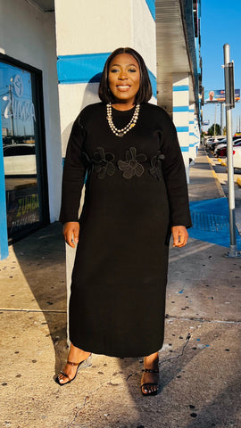 BLOOM SCULPT 3D FLOWER CINCH-BACK SWEATER DRESS