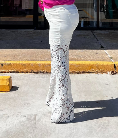NICKI  LACE PANEL JEANS PANT(White)