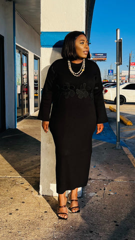 BLOOM SCULPT 3D FLOWER CINCH-BACK SWEATER DRESS