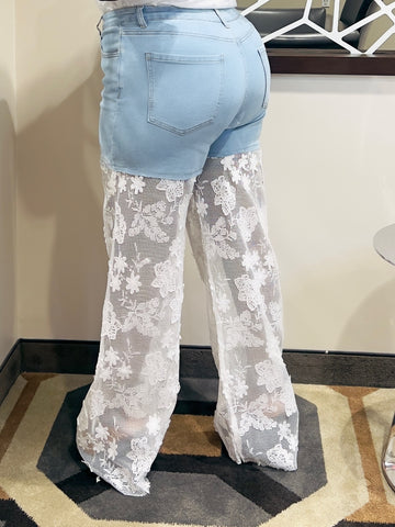 SAMANTHA FLORAL LACE PANEL JEANS PANT