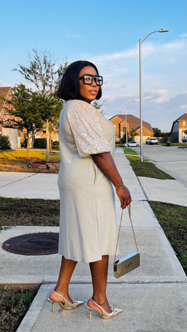 GISELLE PEEKABOO LUXE BOW SHIFT DRESS (Champagne Gold)