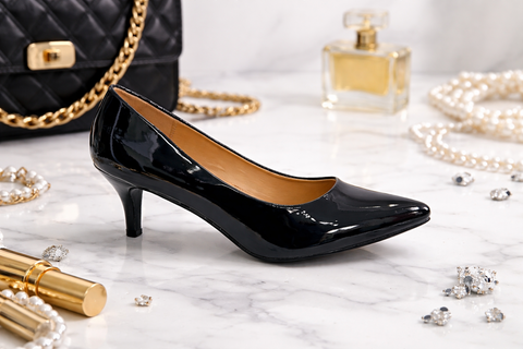 CHERRY POINTED TOE LOW HEELS (PATENT BLACK)