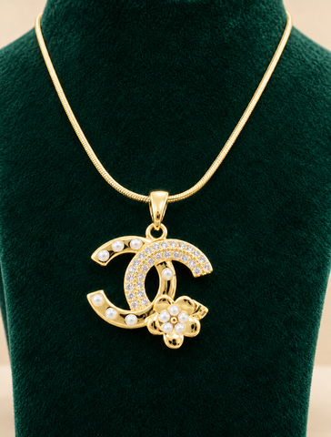 Reverie Pearl & Crystal Pendant Necklace – Gold