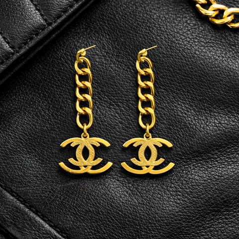 Élan Chain Emblem Drop Earrings