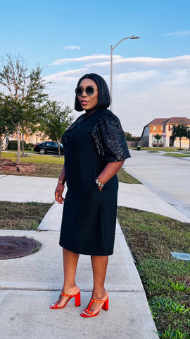 GISELLE PEEKABOO LUXE BOW SHIFT DRESS(BLACK)