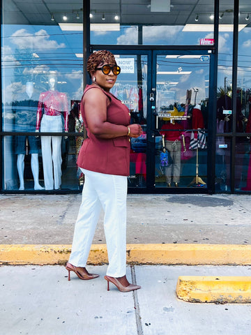 NINA GOLD BUTTON SLEEVE LESS JACKET TOP (Brown)